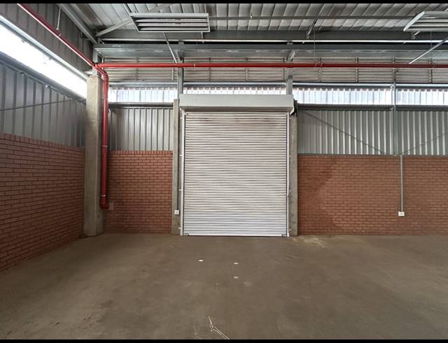 573M² WAREHOUSE TO LET IN CLAYVILLE